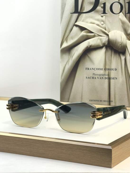 Picture of Dior Sunglasses _SKUfw76161385fw